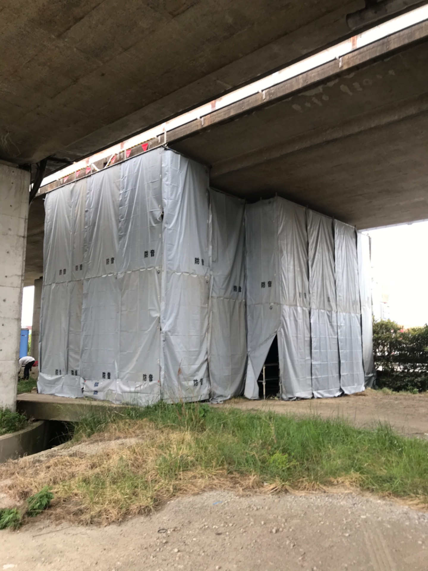 石川県金沢市にて高速道路の橋脚補修工事の仮設足場を施工しました！
